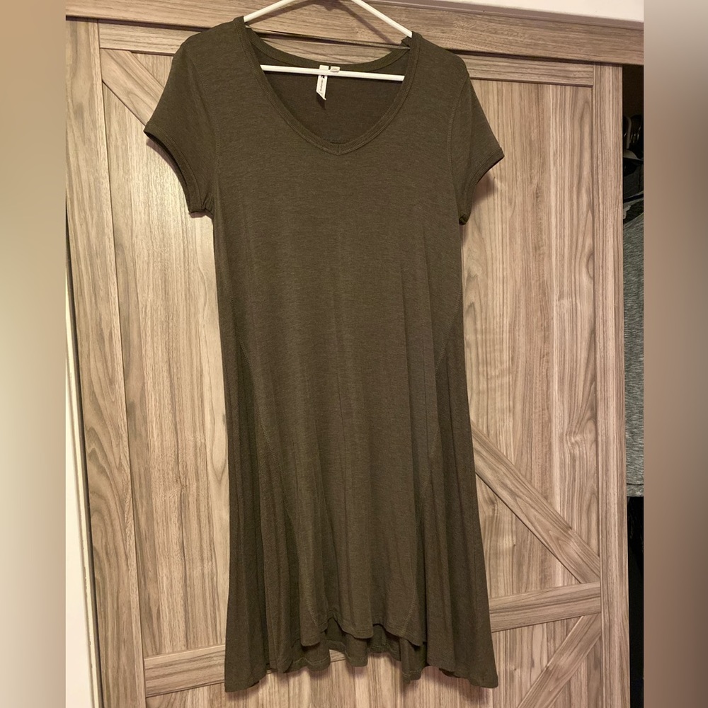 Cable and Gauge T-shirt Dress